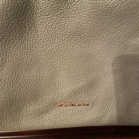 Michael Kors Green Shoulder Purse - Picture 7 of 8